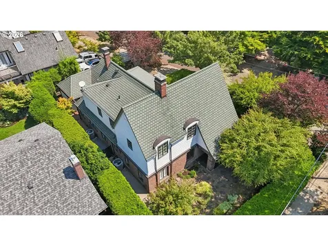 1111 NE 37th Avenue Portland OR 97232