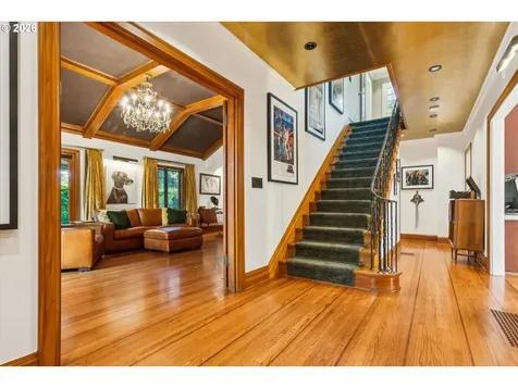 1111 NE 37th Avenue Portland OR 97232