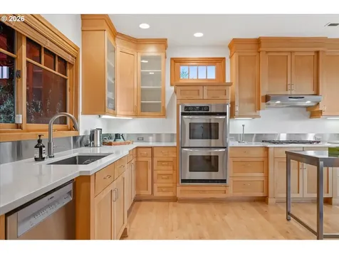 1262 NW Summit Avenue Portland OR 97210
