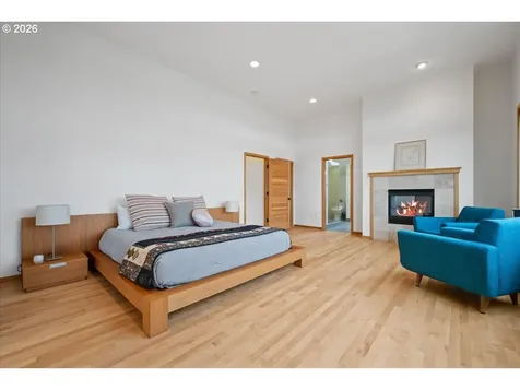 1262 NW Summit Avenue Portland OR 97210