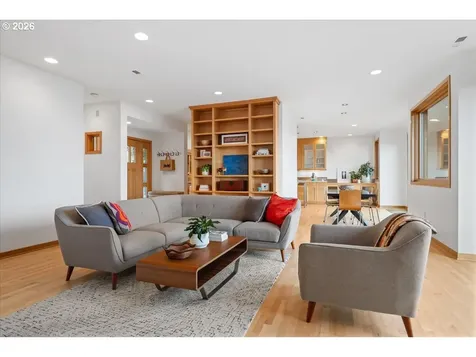 1262 NW Summit Avenue Portland OR 97210
