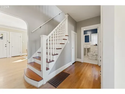 7427 SE 29th Avenue Portland OR 97202