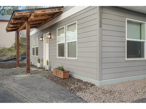 2300 Kelso Drive Kelso WA 98626