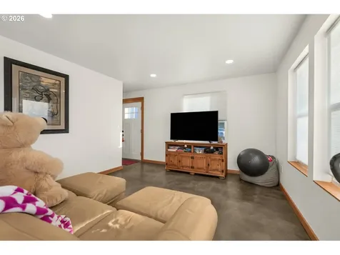 2300 Kelso Drive Kelso WA 98626
