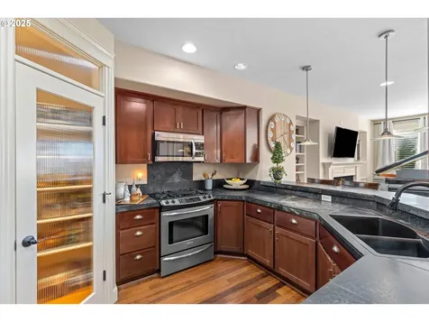 835 W U Street Washougal WA 98671