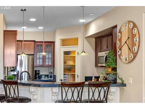 835 W U Street Washougal WA 98671