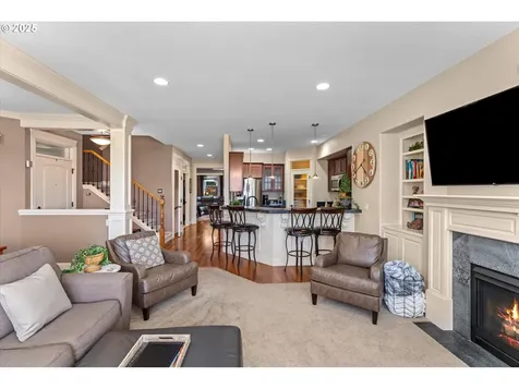 835 W U Street Washougal WA 98671