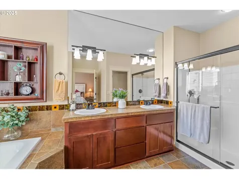 835 W U Street Washougal WA 98671