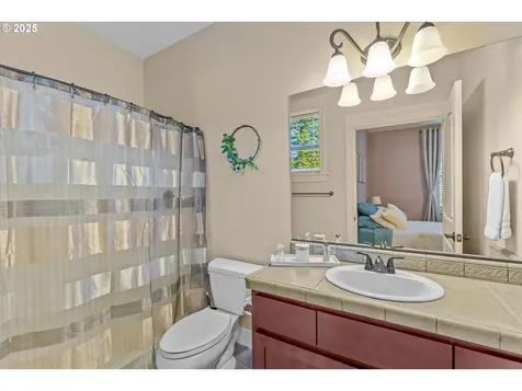 835 W U Street Washougal WA 98671