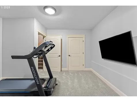835 W U Street Washougal WA 98671