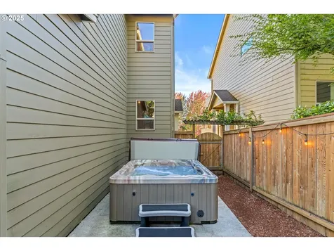 835 W U Street Washougal WA 98671