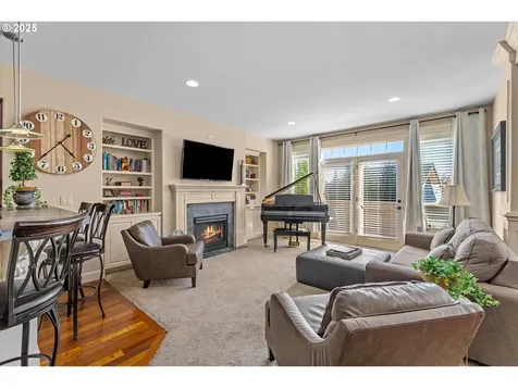 835 W U Street Washougal WA 98671