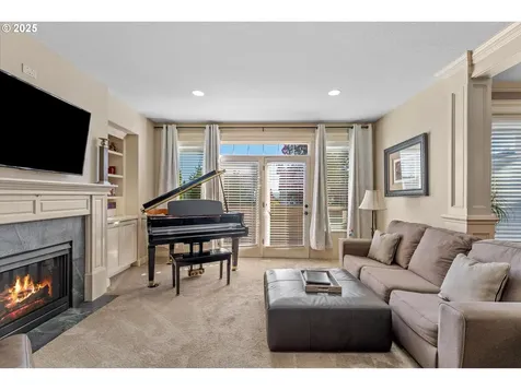 835 W U Street Washougal WA 98671