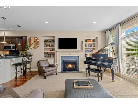 835 W U Street Washougal WA 98671