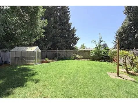 1504 NE Village Squire Court Gresham OR 97030