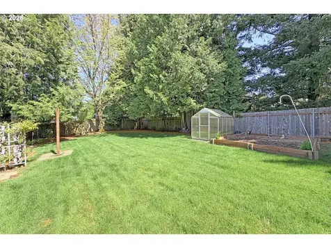 1504 NE Village Squire Court Gresham OR 97030