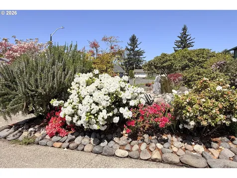1504 NE Village Squire Court Gresham OR 97030