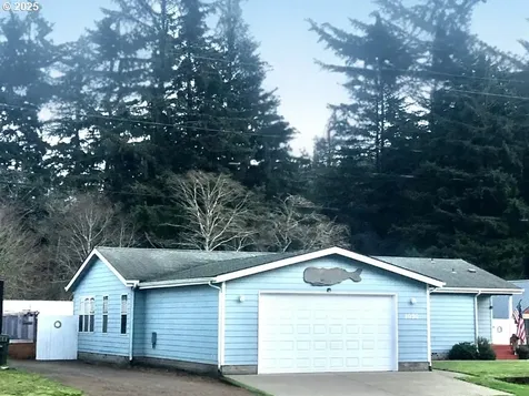 1050 Broadway Avenue Winchester Bay OR 97467