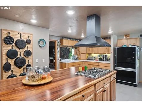 90050 Killian Lane Elmira OR 97437
