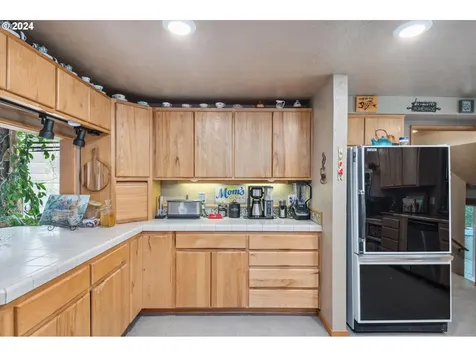 90050 Killian Lane Elmira OR 97437