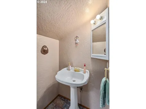 90050 Killian Lane Elmira OR 97437