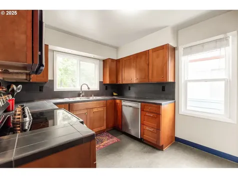 6341 NE 22nd Avenue Portland OR 97211