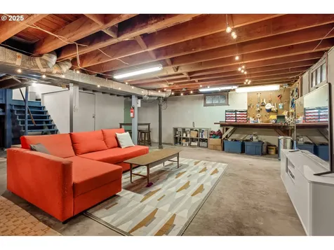 6341 NE 22nd Avenue Portland OR 97211