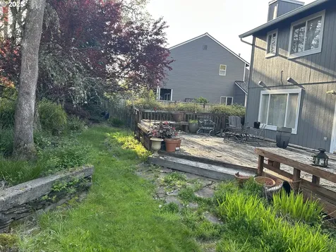 5992 SE Blossom Street Hillsboro OR 97123