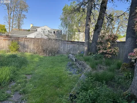 5992 SE Blossom Street Hillsboro OR 97123