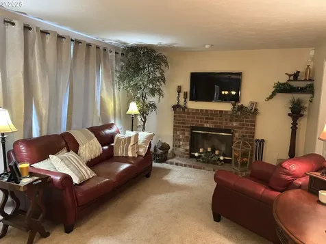 5992 SE Blossom Street Hillsboro OR 97123