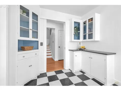 5264 N Amherst Street Portland OR 97203