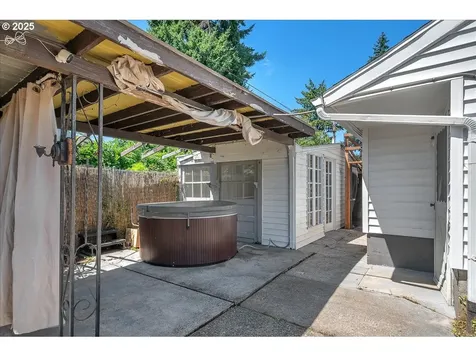 5264 N Amherst Street Portland OR 97203