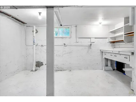 5264 N Amherst Street Portland OR 97203