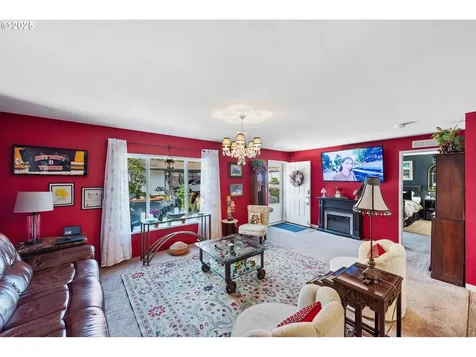 610 Shorepines Place Coos Bay OR 97420