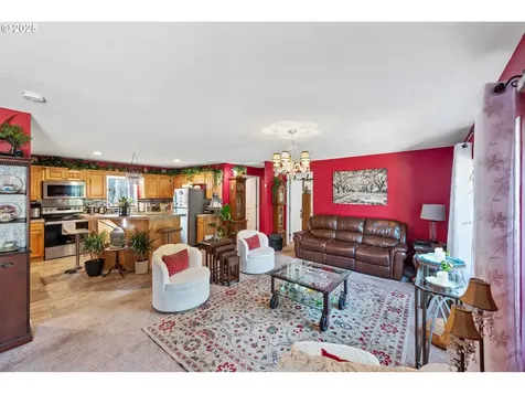 610 Shorepines Place Coos Bay OR 97420