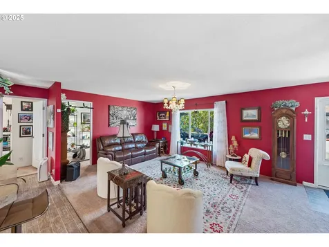610 Shorepines Place Coos Bay OR 97420