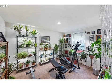 610 Shorepines Place Coos Bay OR 97420