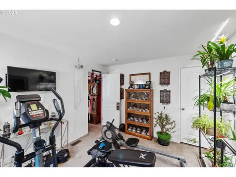 610 Shorepines Place Coos Bay OR 97420
