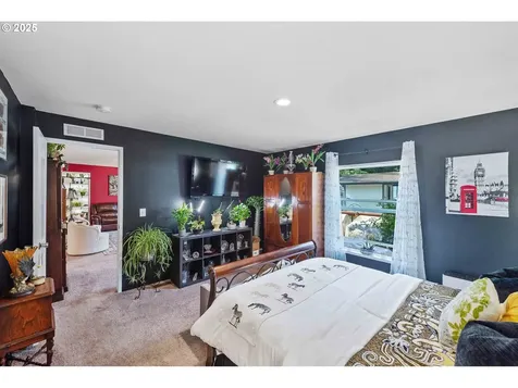 610 Shorepines Place Coos Bay OR 97420