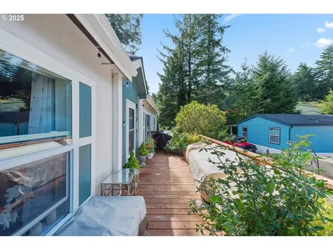 610 Shorepines Place Coos Bay OR 97420