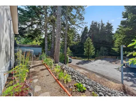 610 Shorepines Place Coos Bay OR 97420