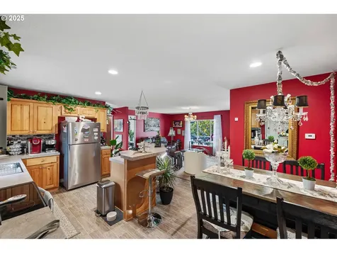 610 Shorepines Place Coos Bay OR 97420