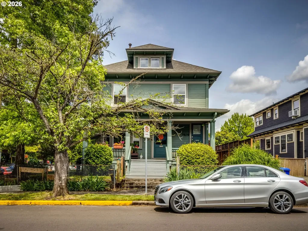 3507 SE Salmon Street Portland OR 97214