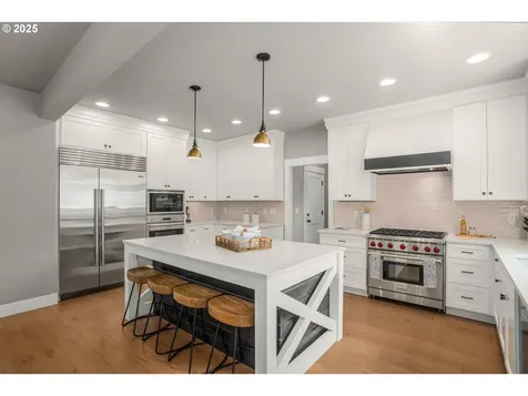 4720 Firwood Road Lake Oswego OR 97035