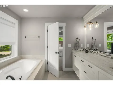 4720 Firwood Road Lake Oswego OR 97035