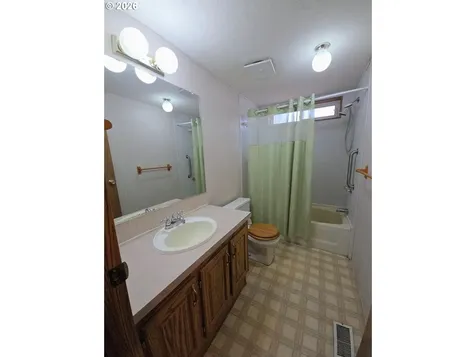 530 Shorepines Place Coos Bay OR 97420