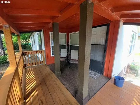 530 Shorepines Place Coos Bay OR 97420