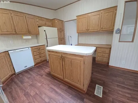 530 Shorepines Place Coos Bay OR 97420