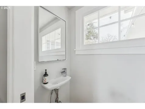 2224 NE 16th Avenue Portland OR 97212