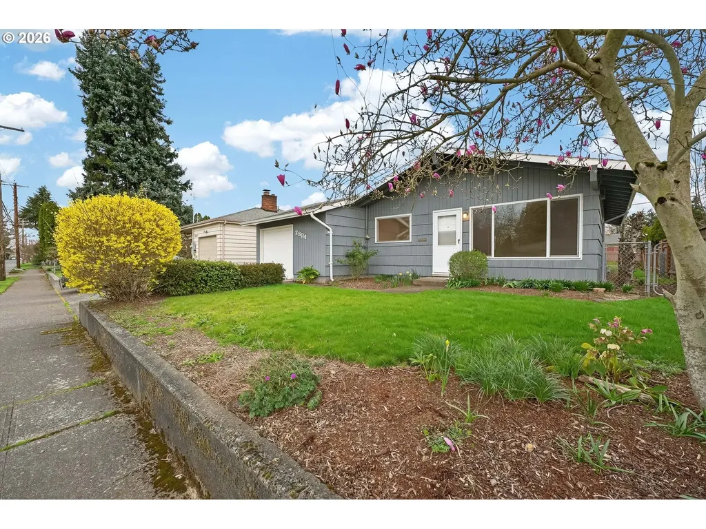 2304 SE 101st Avenue Portland OR 97216